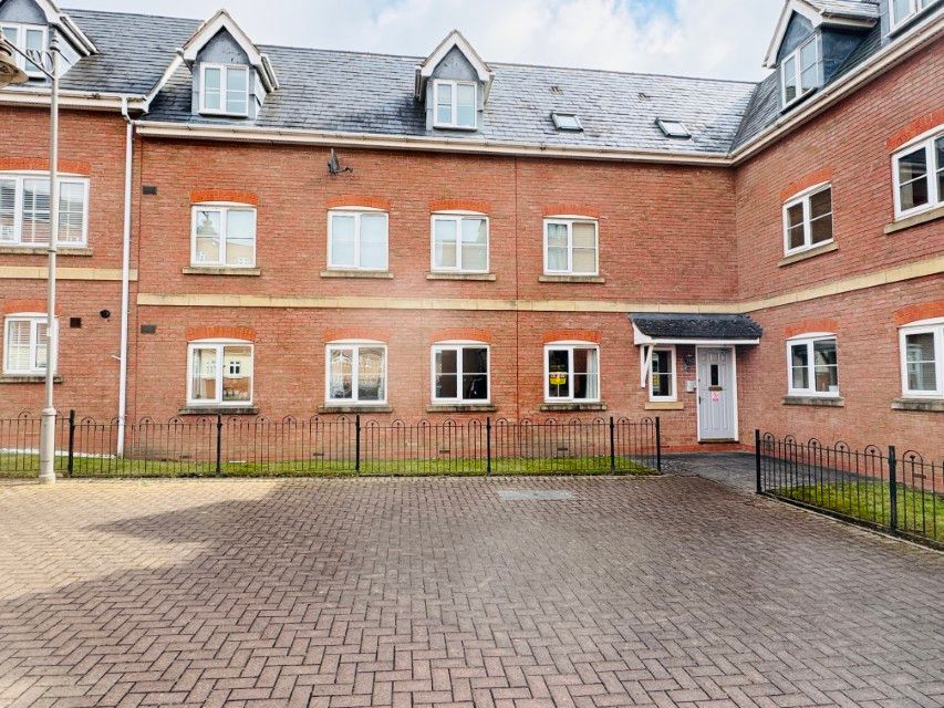 Property photo 1 of 8