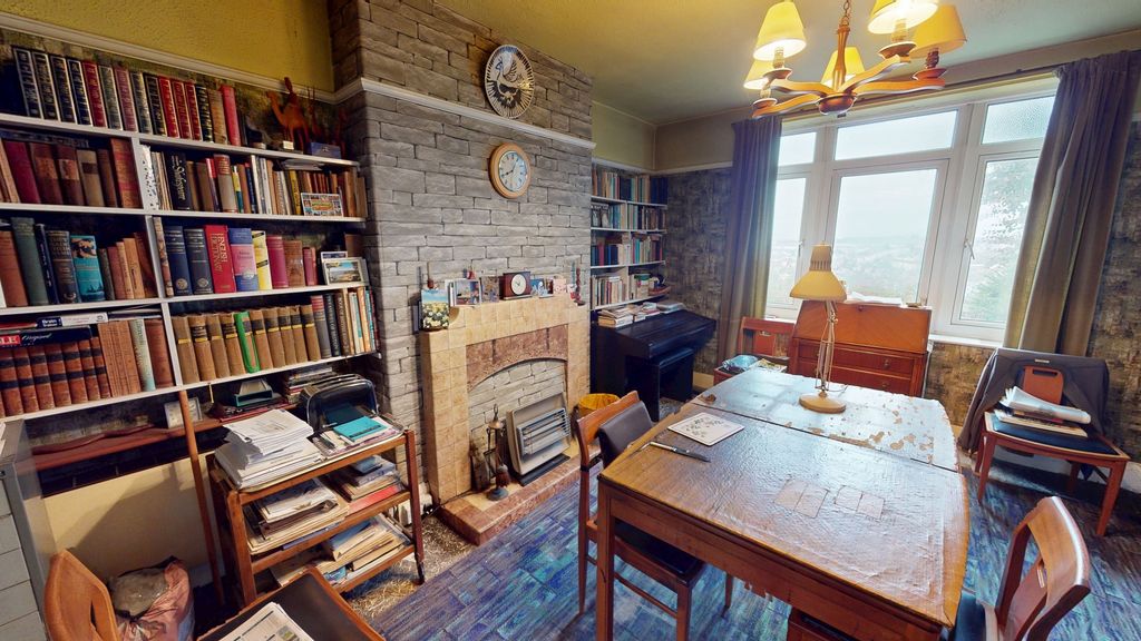 Property photo 3 of 14