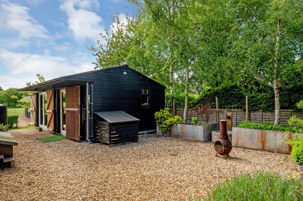 Property photo 3 of 38