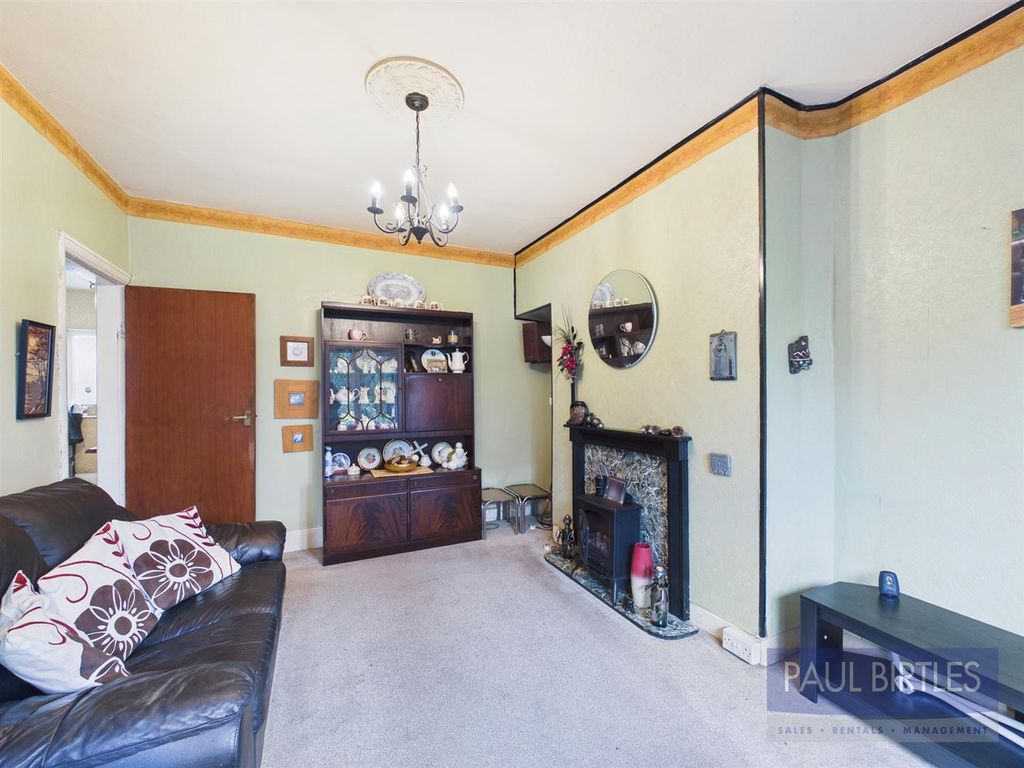 Property photo 3 of 19 Cam04378G0-Pr0283-Still019.Jpg