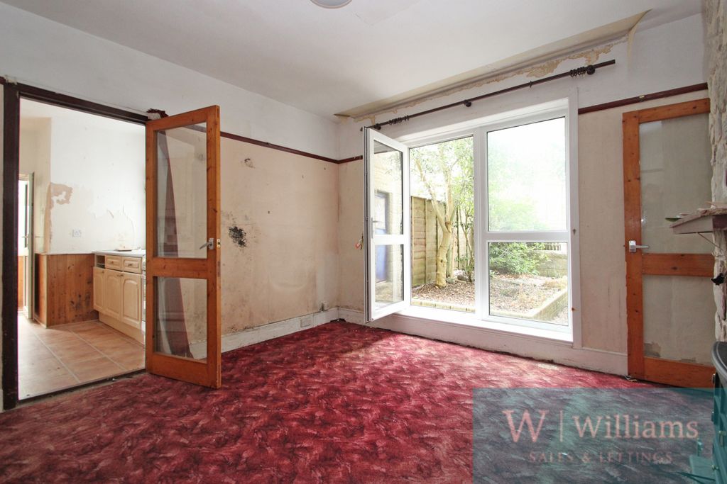 Property photo 3 of 13 Dining Room