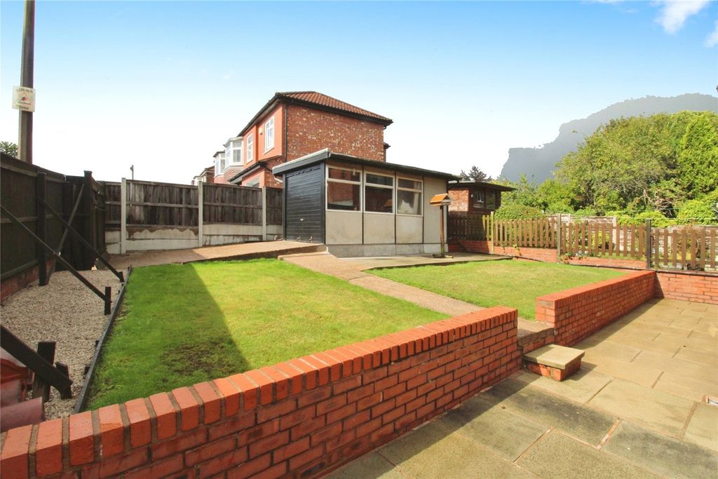 Property photo 3 of 13 Picture No. 12