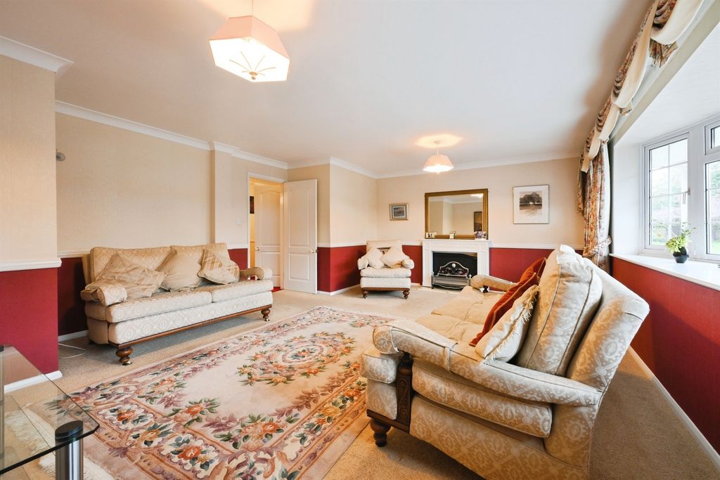 Property photo 2 of 18