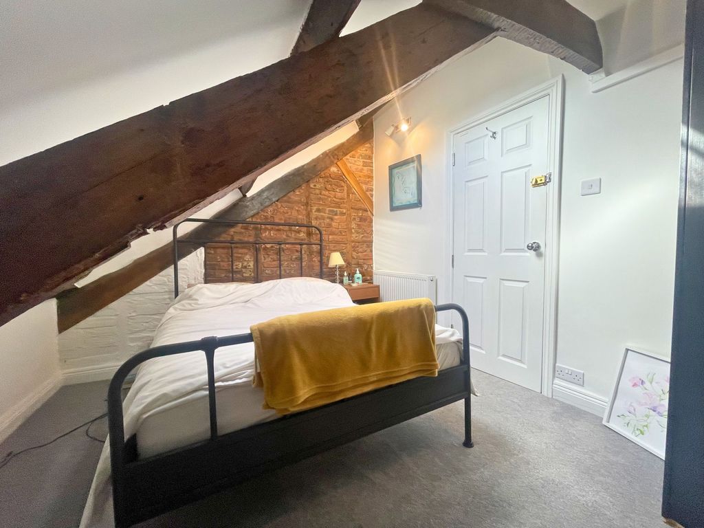 Property photo 3 of 11 Bedroom