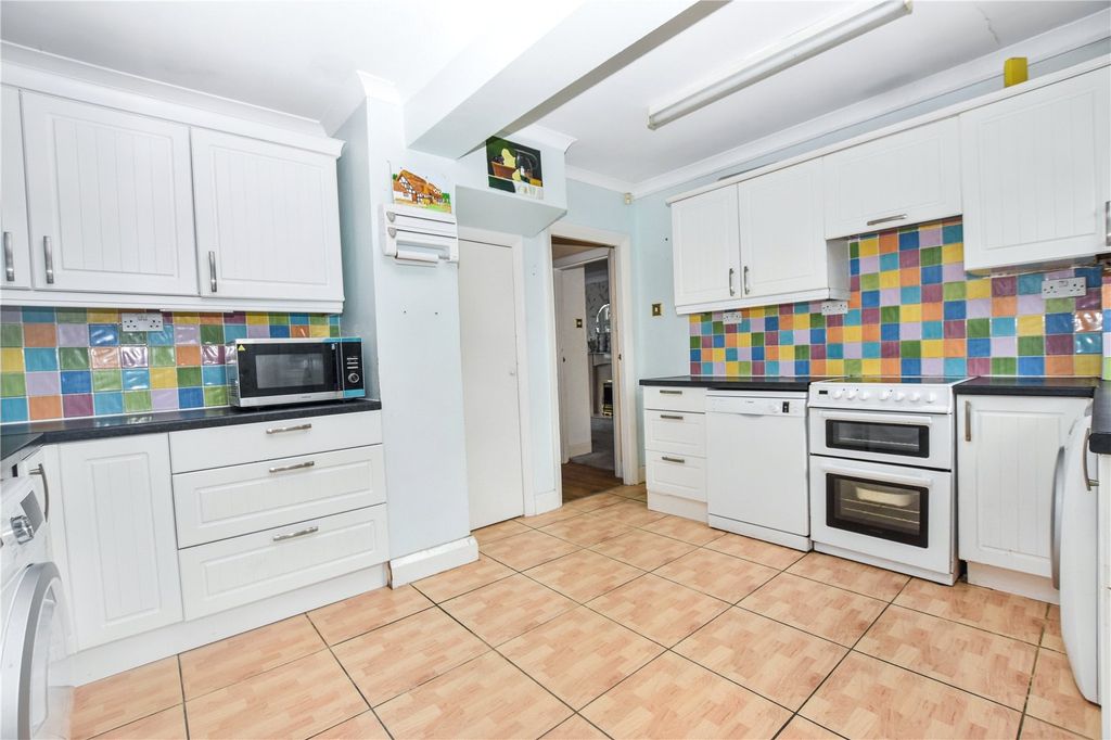 Property photo 3 of 25 Picture No. 05