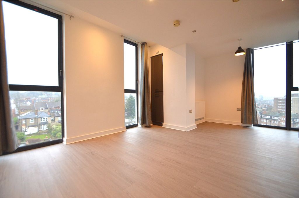 Property photo 2 of 9 Picture No. 08