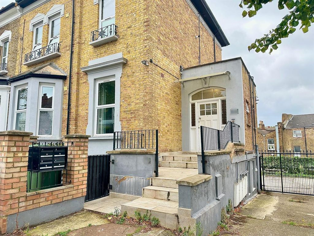 Property photo 1 of 7 Front.Jpeg