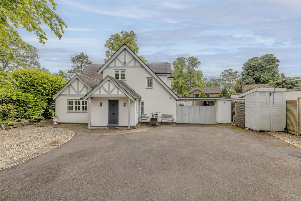 Property photo 1 of 43 Outside