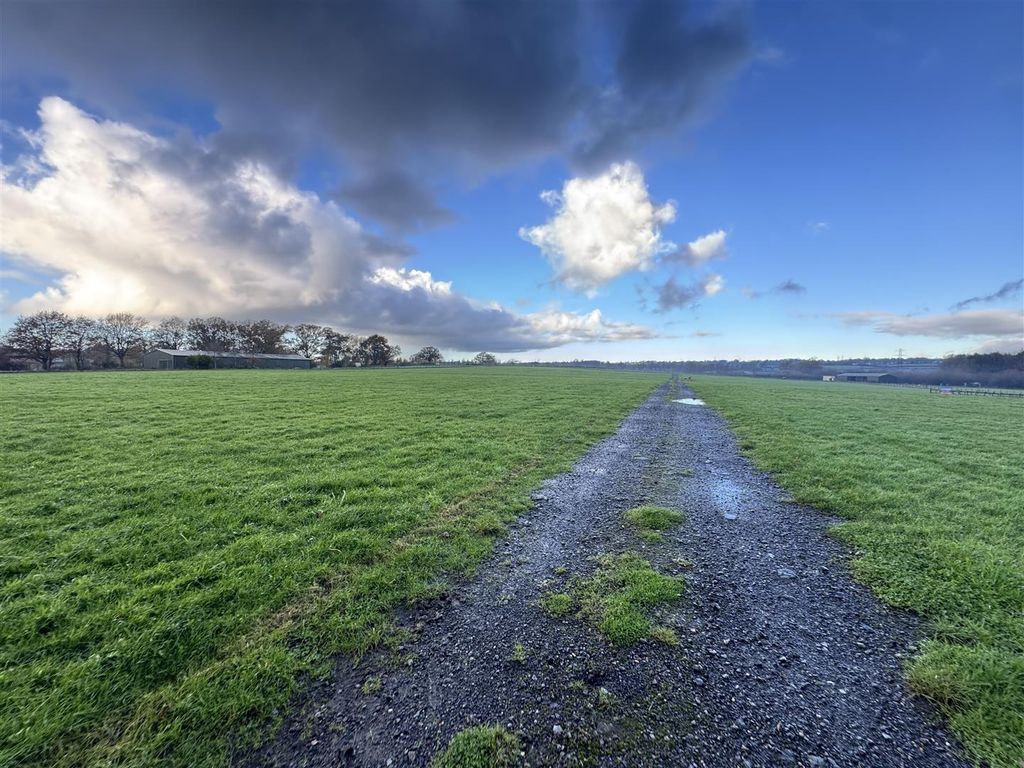 Property photo 2 of 10 Land At Organford