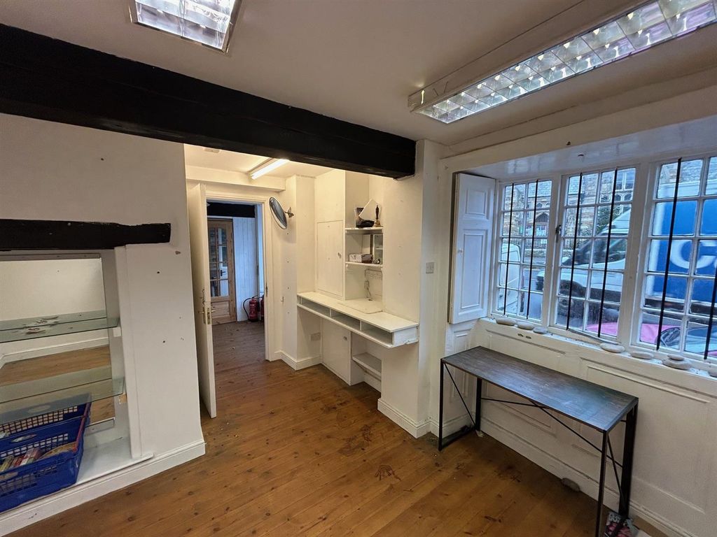 Property photo 3 of 6 2.Jpg