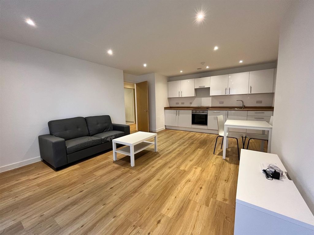 Property photo 2 of 11