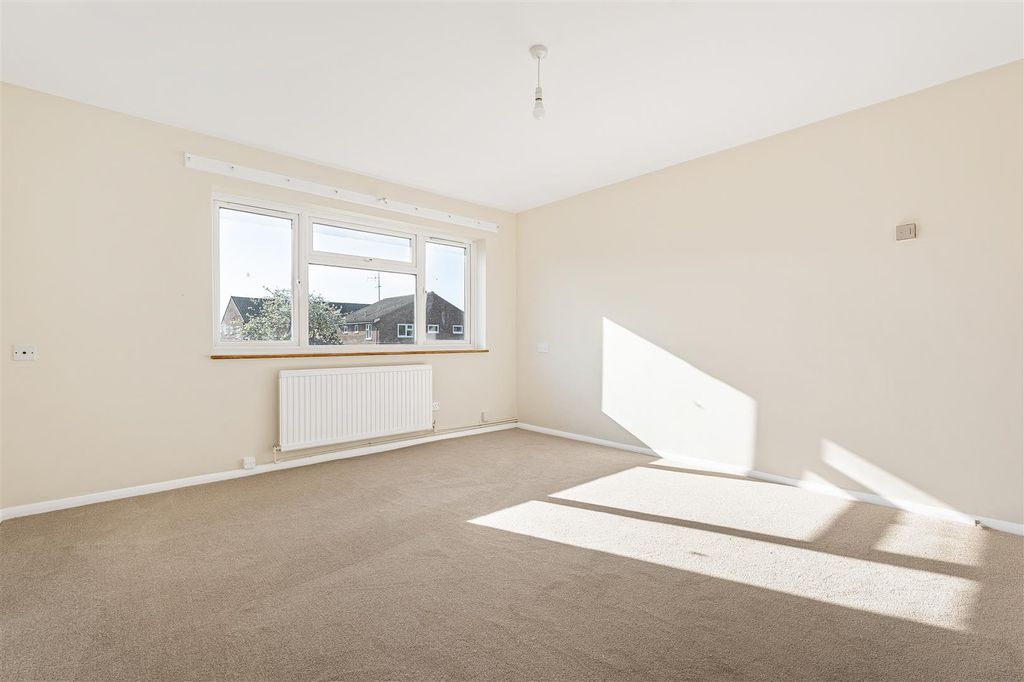 Property photo 2 of 8 Sitting Room