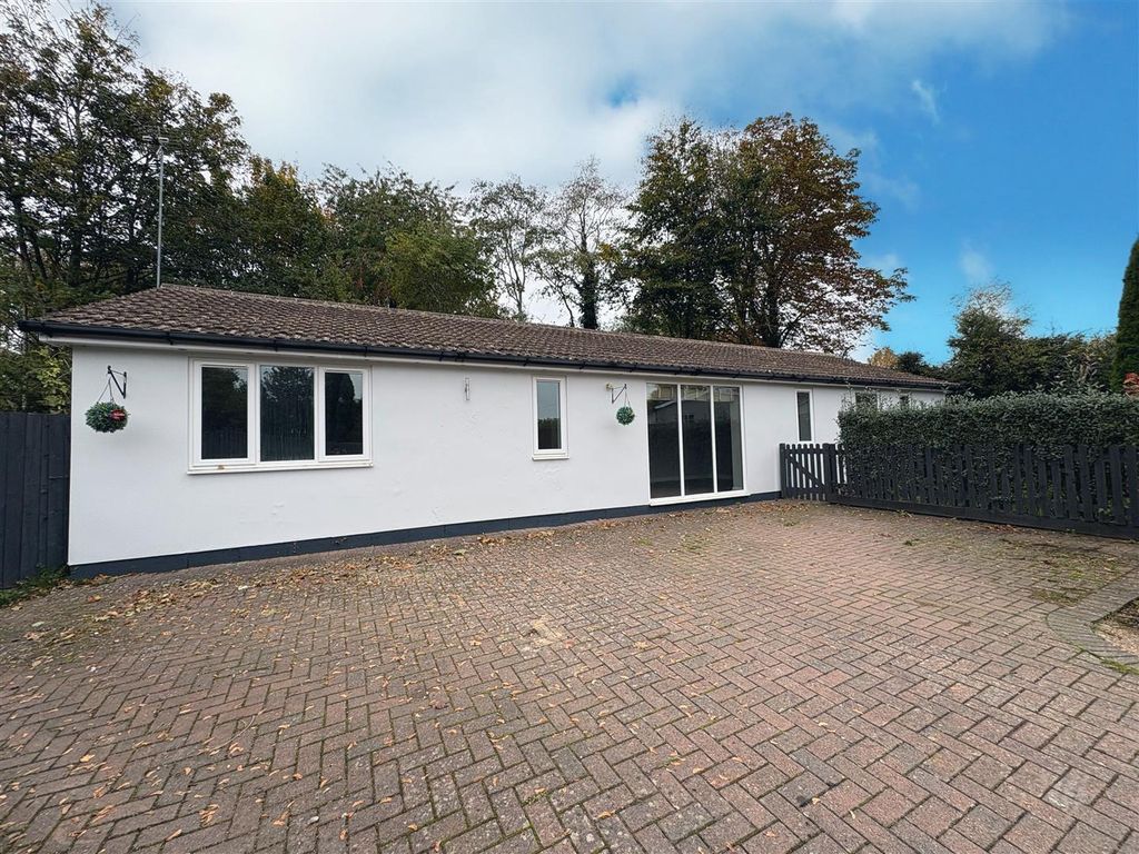 Property photo 1 of 15 Front Sunny.Jpg