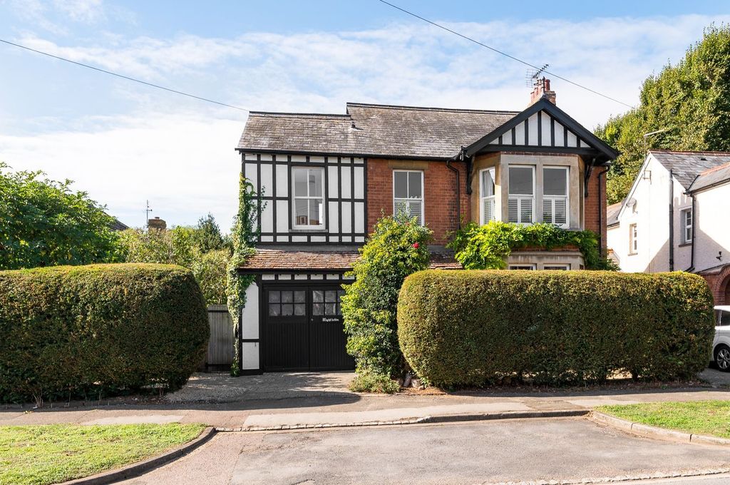 Property photo 1 of 32