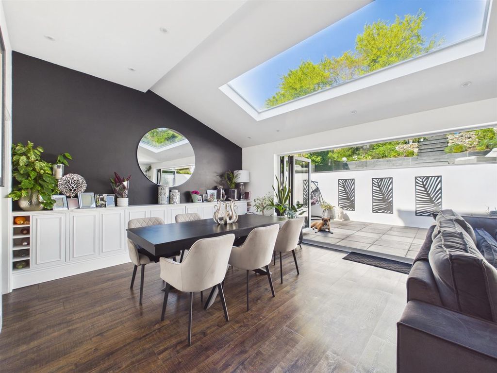 Additional image 4 of 5 bed detached house for saleMead Way, Coulsdon CR5