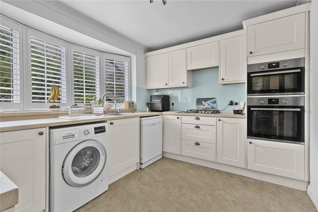 Property photo 3 of 15 Picture No. 12