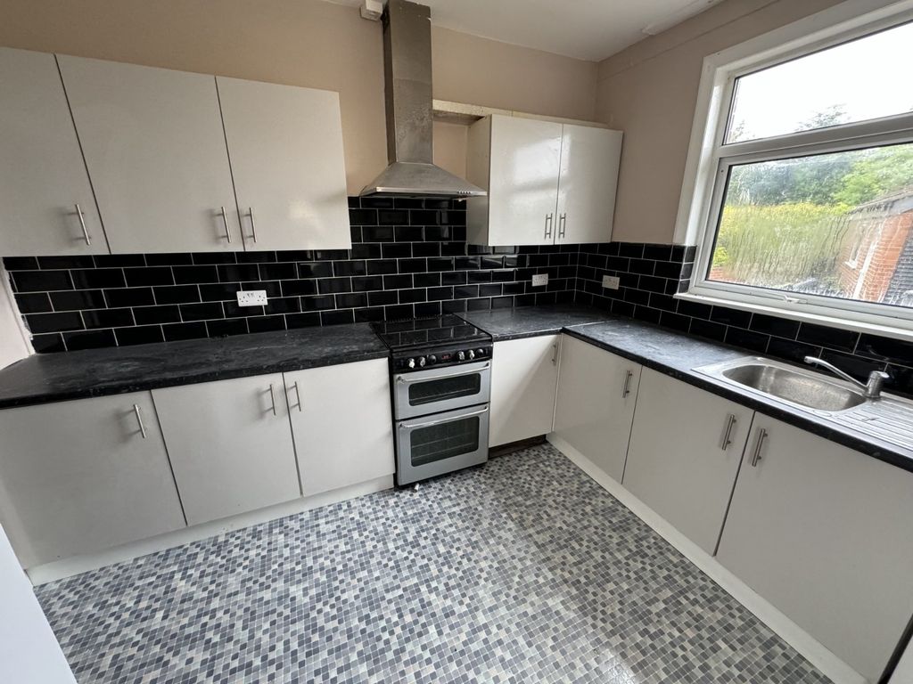 Property photo 2 of 17 Picture No. 06