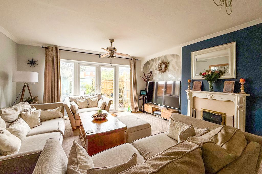 Property photo 3 of 18