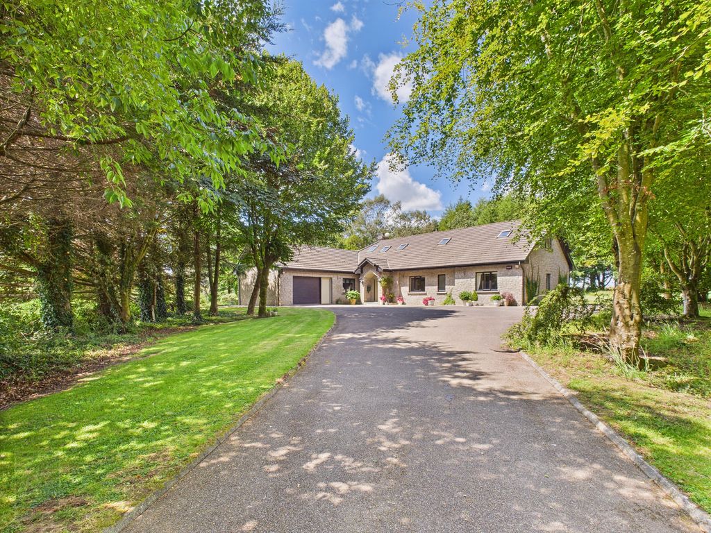 Property photo 2 of 40