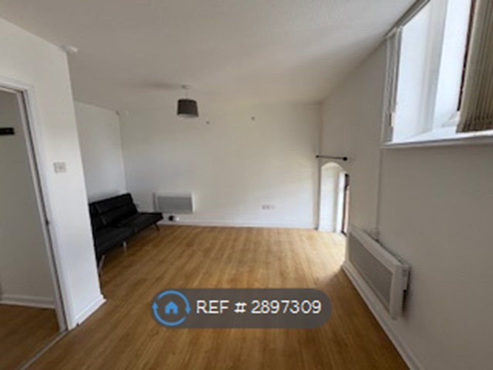 Property photo 1 of 4