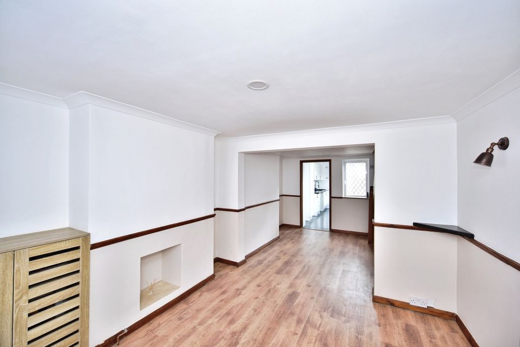 Property photo 2 of 18 Pbox-Img.Jpg
