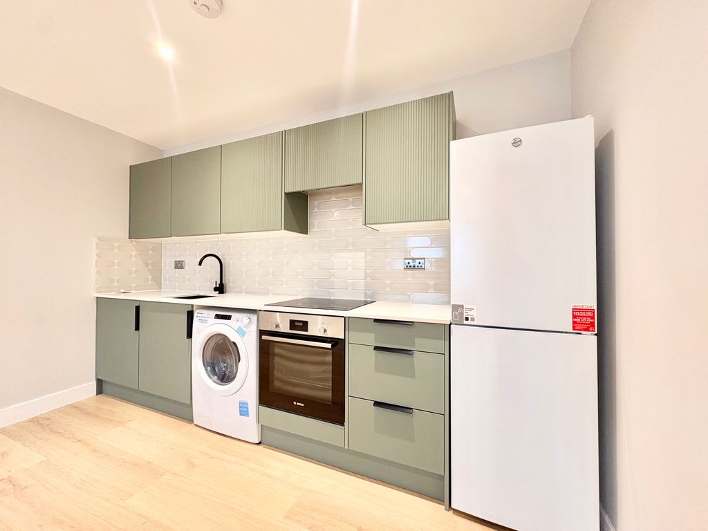 Property photo 2 of 5 Kitchen