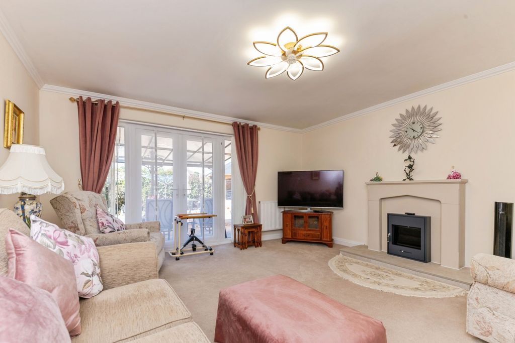 Property photo 2 of 13 Pbox-Img.Jpg