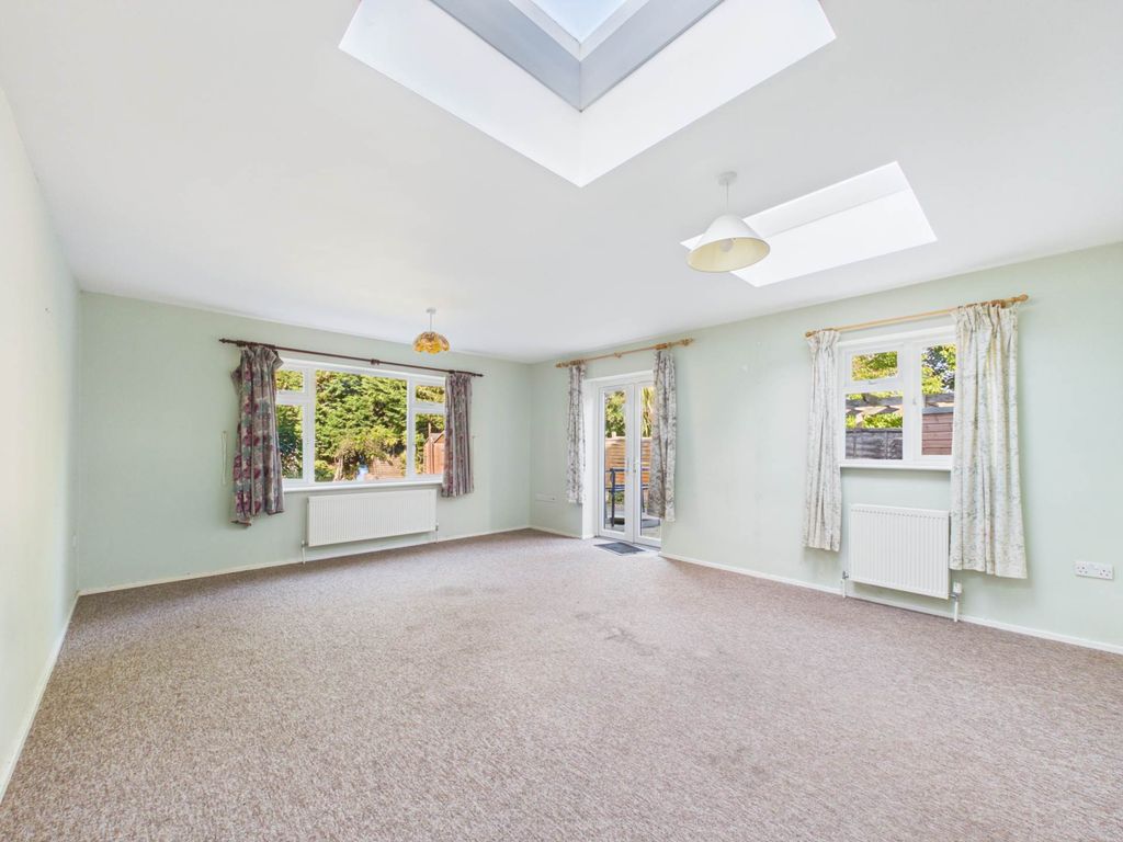 Property photo 3 of 19