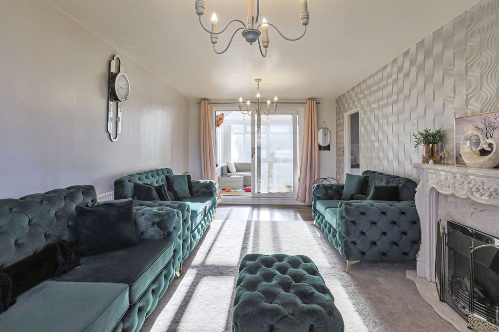 Property photo 3 of 16 Image