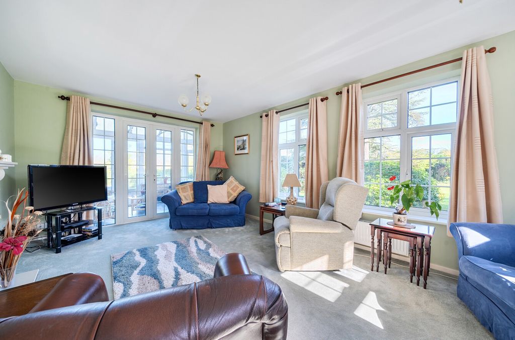 Property photo 2 of 23 1438219-11-69ce96...