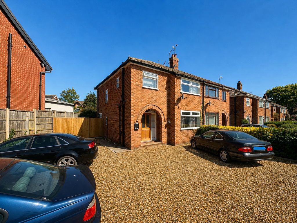 Property photo 1 of 16 Picture No. 32