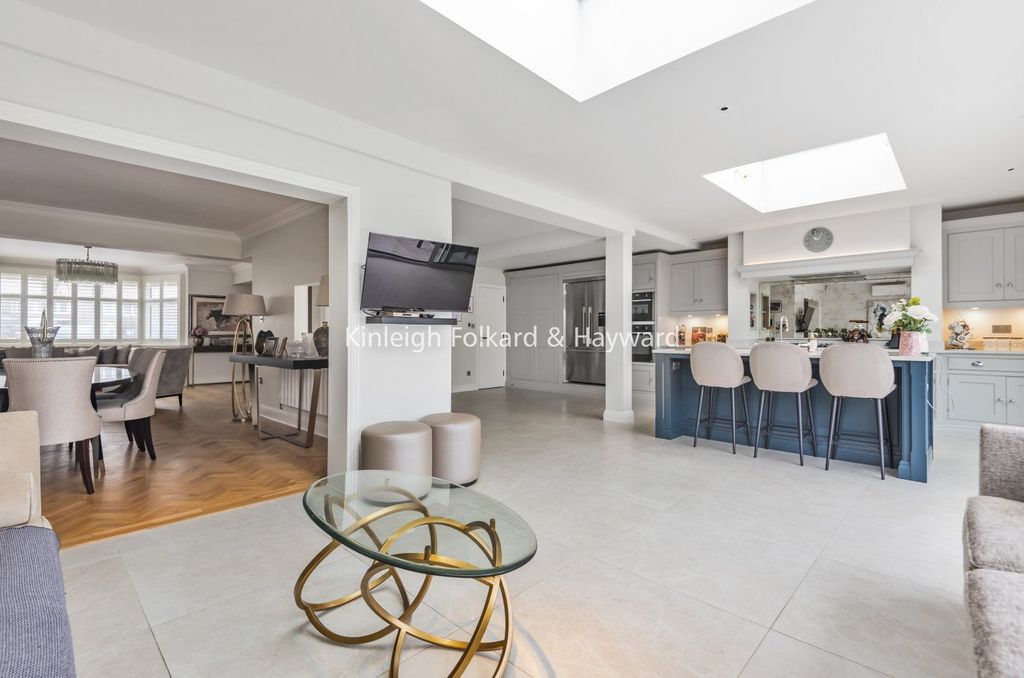 Property photo 1 of 20 Picture No. 15