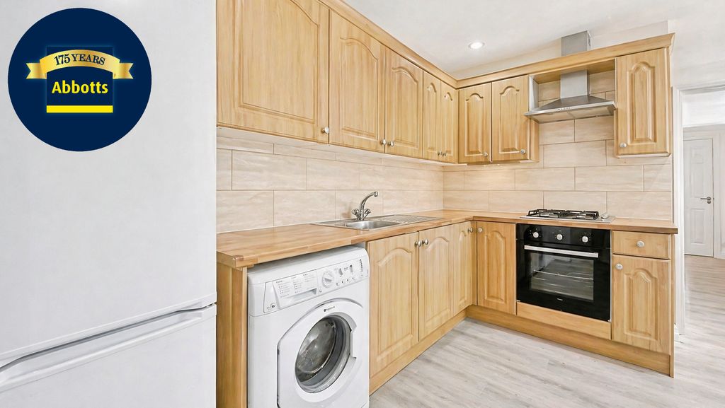 Property photo 2 of 6