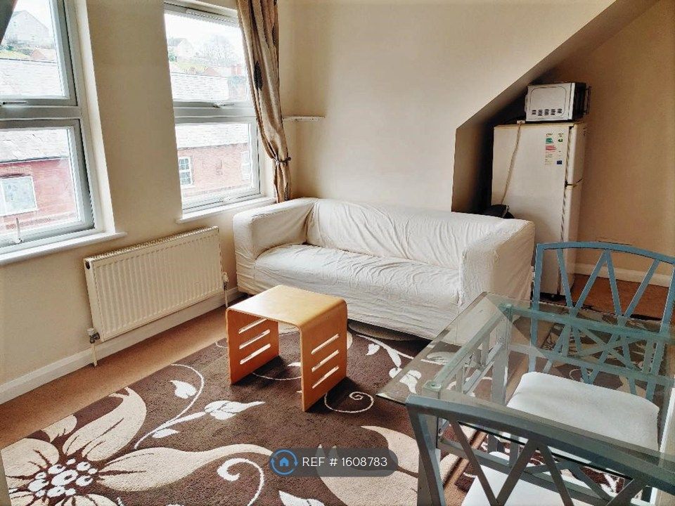 Property photo 3 of 9