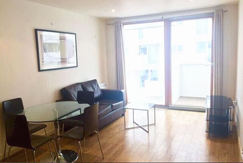 Property photo 3 of 5 O_1Bh0S4Caq1Pd414Dr3Rc1Pp41Dnvh.Jpg