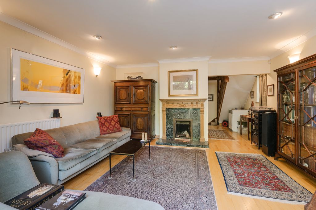 Property photo 2 of 12 Picture No. 37