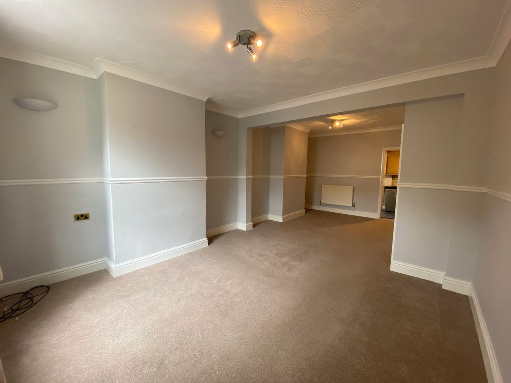 Property photo 2 of 31 Lounge/Diner