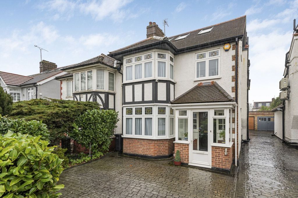 Property photo 1 of 44 5Â Bedroom Semi Detached For Sale