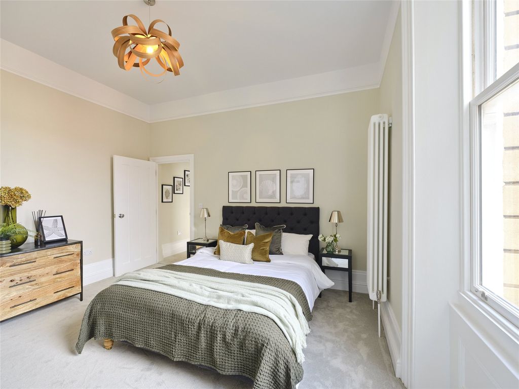 Property photo 3 of 10 Show Home Ex