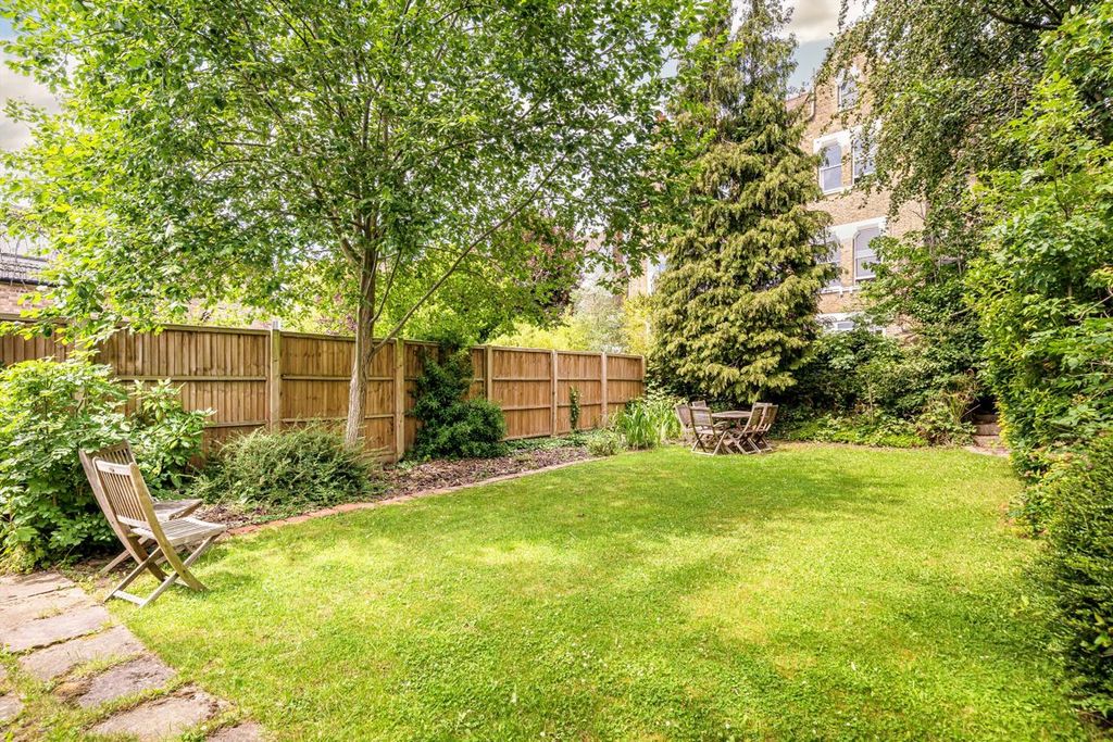 Property photo 2 of 11