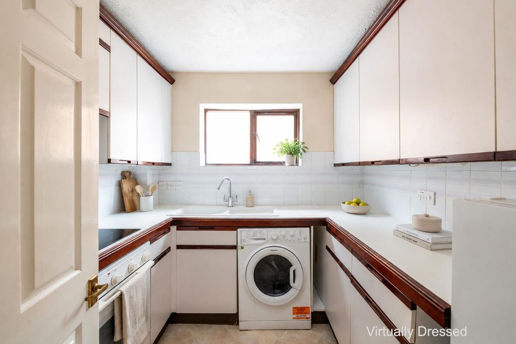 Property photo 2 of 8 Vs Kitchen.Jpg