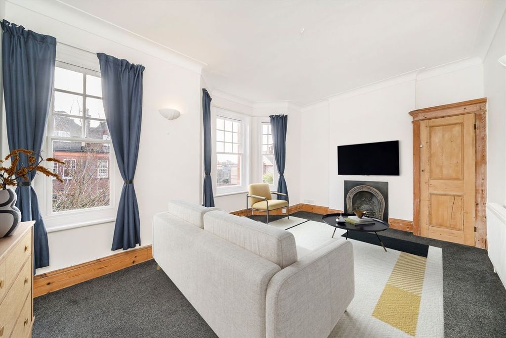 Property photo 2 of 6