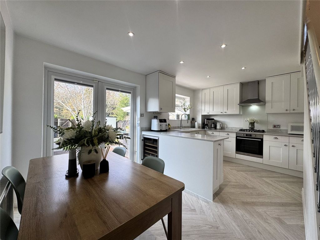 Property photo 3 of 32 Picture No. 12