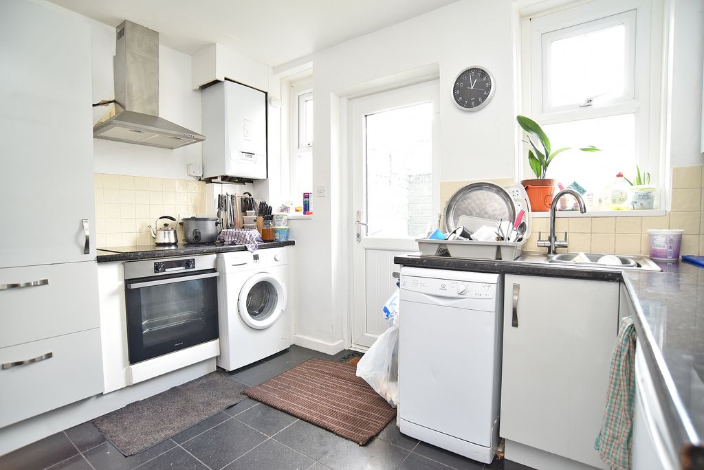 Property photo 3 of 8