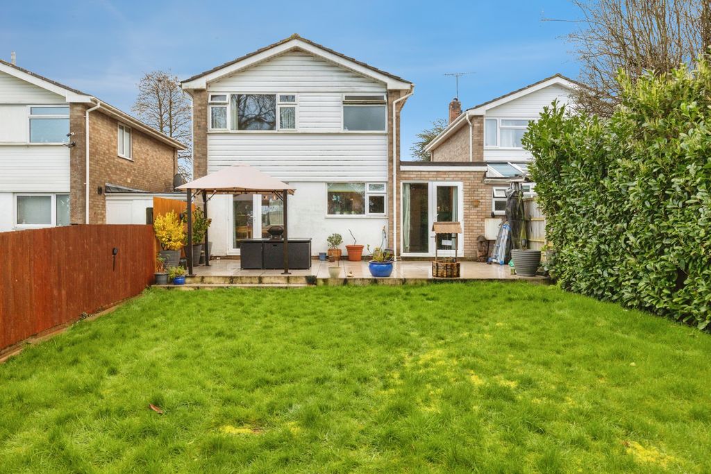 Property photo 3 of 20 Garden