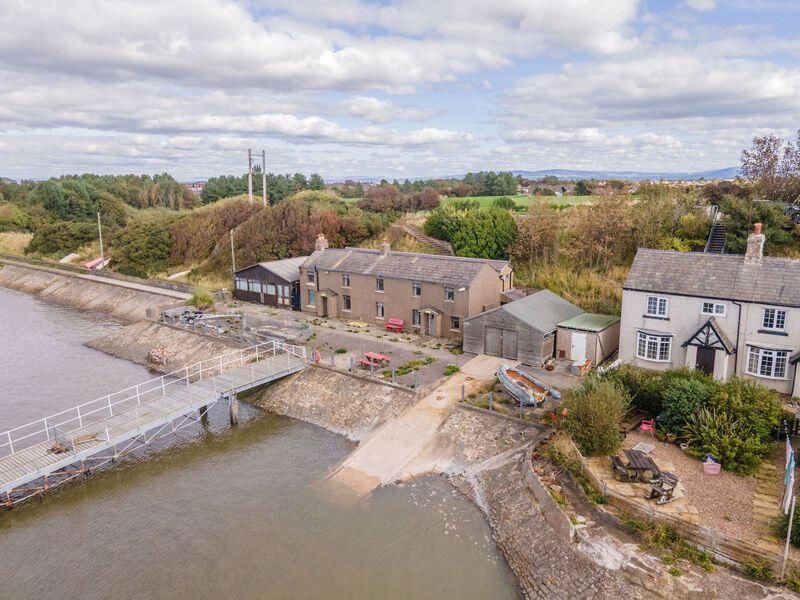 Property photo 1 of 41