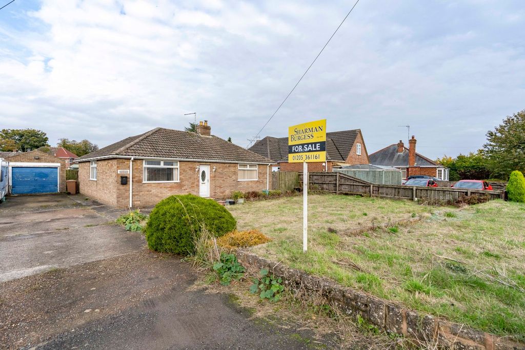Property photo 1 of 11