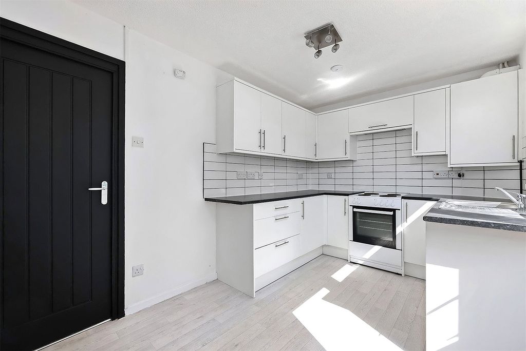 Property photo 2 of 10 Picture No. 05