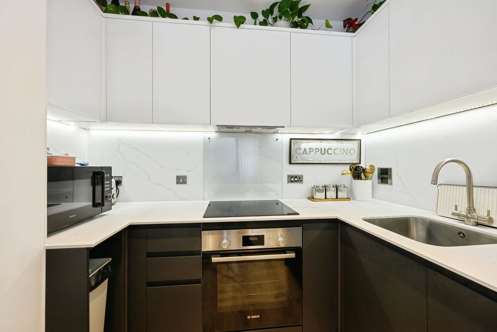 Property photo 3 of 14 Pbox-Img.Jpg