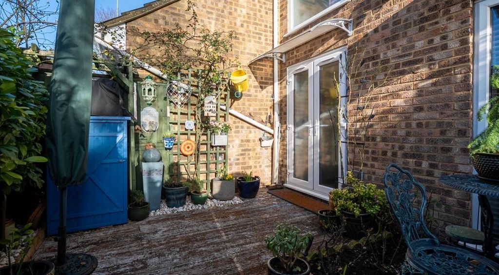 Property photo 3 of 9